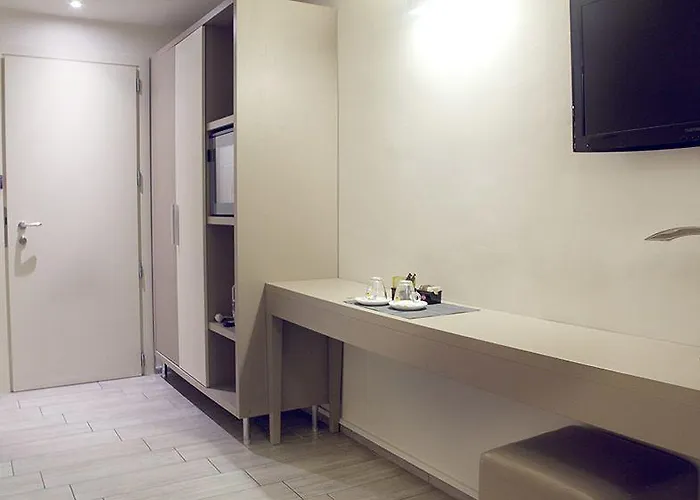 L'hotel Hotel 3*