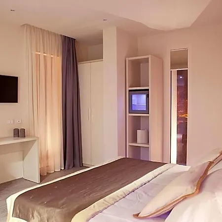 L'hotel 3*