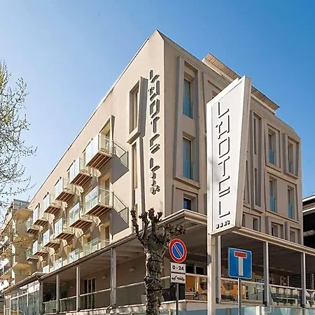 מלון L'hotel 3*