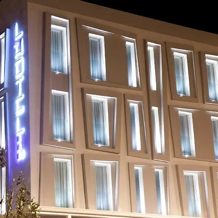 מלון L'hotel