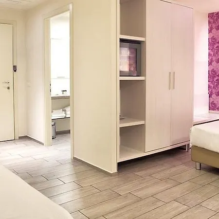 Ξενοδοχείο L'hotel 3*