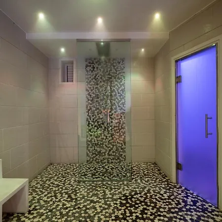 L'hotel Ξενοδοχείο Ρίμινι
