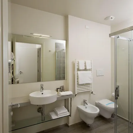 L'hotel 3*