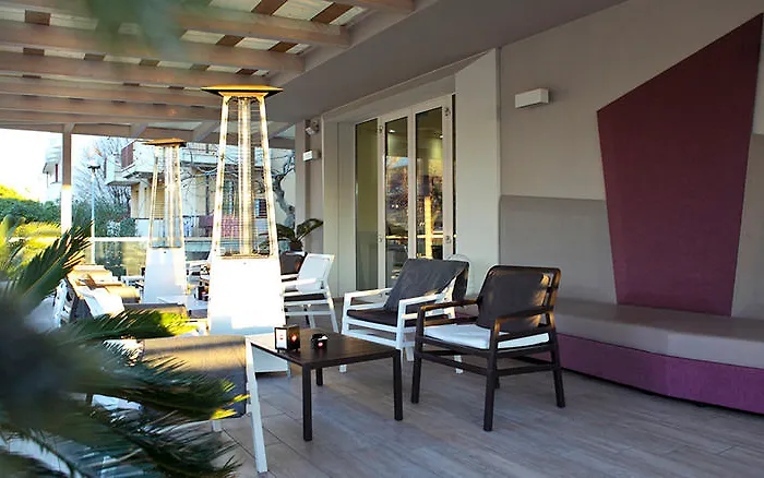 L'hotel Отель Римини